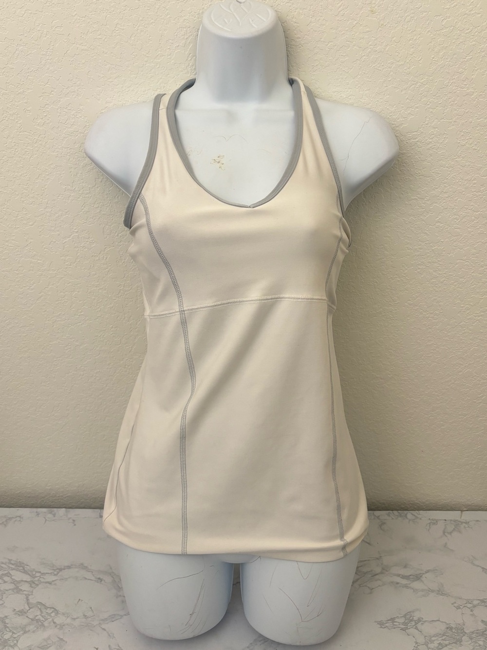 Old Navy Tank Womens S White Racerback Built In Bra V-Neck Stretch Top